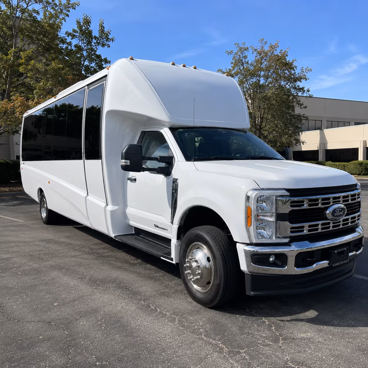 wedding shuttle buses serving lawton and medicine park